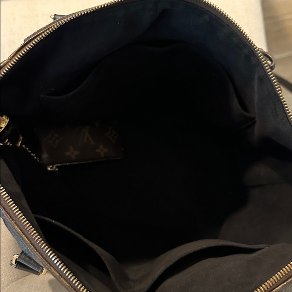 Louis Vuitton bag - Picture 7 of 8